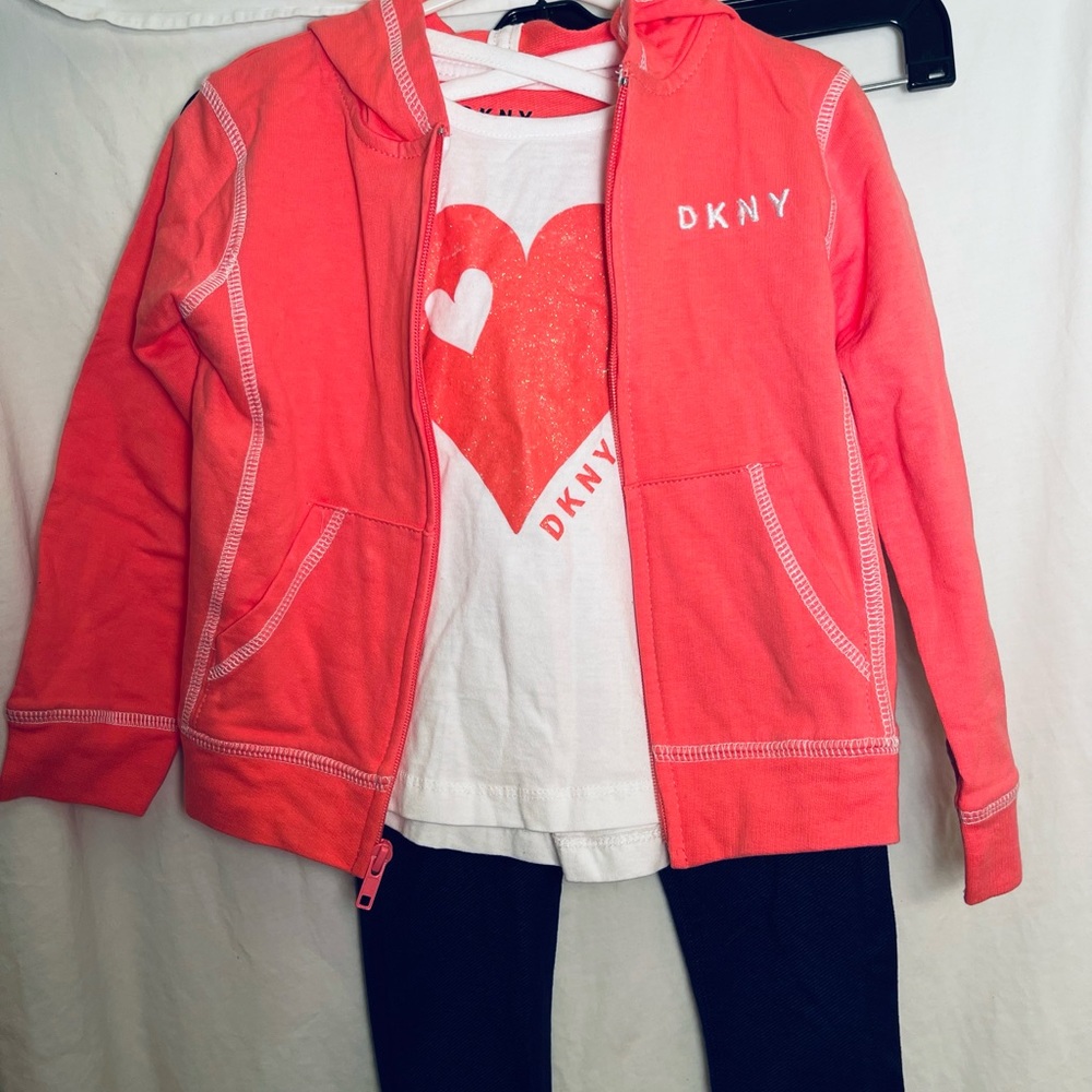 DKNY